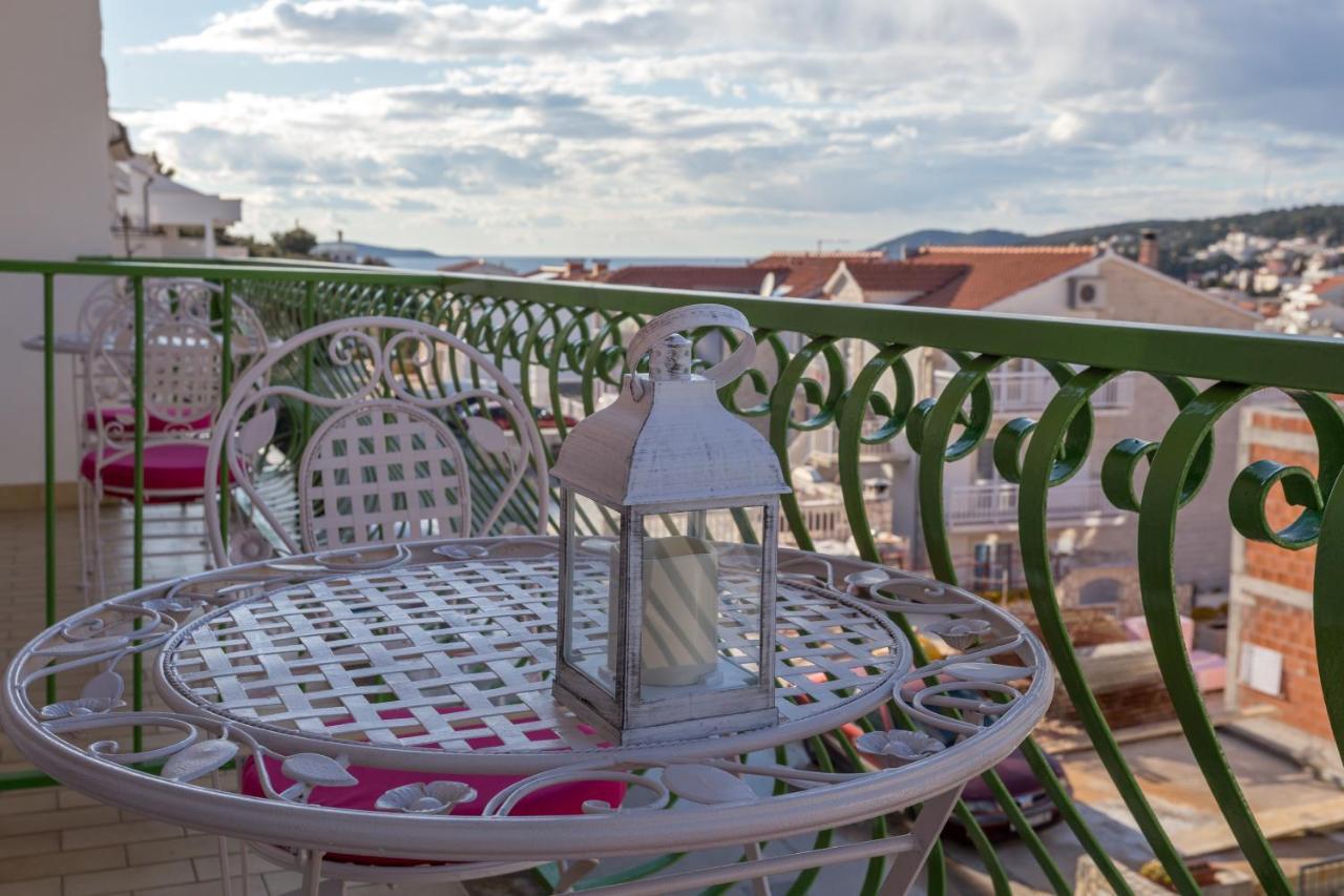 Apartments Marija Bibic ฮวาร์ ภายนอก รูปภาพ